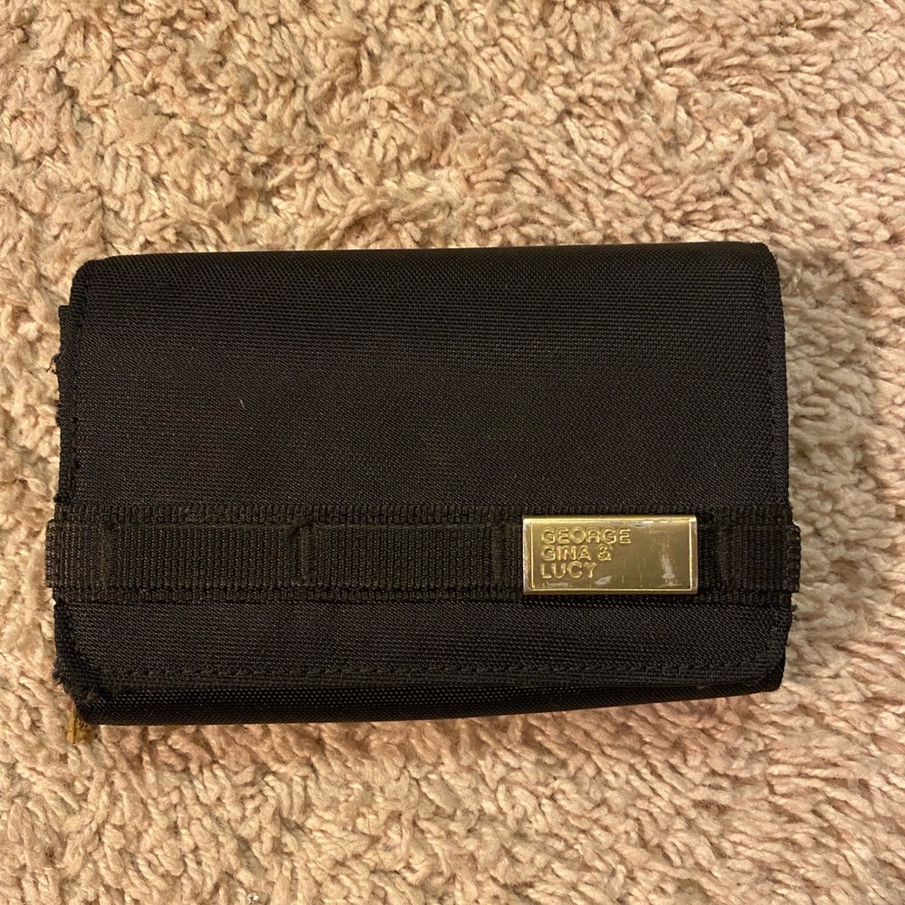 George Gina & Lucy Wallet